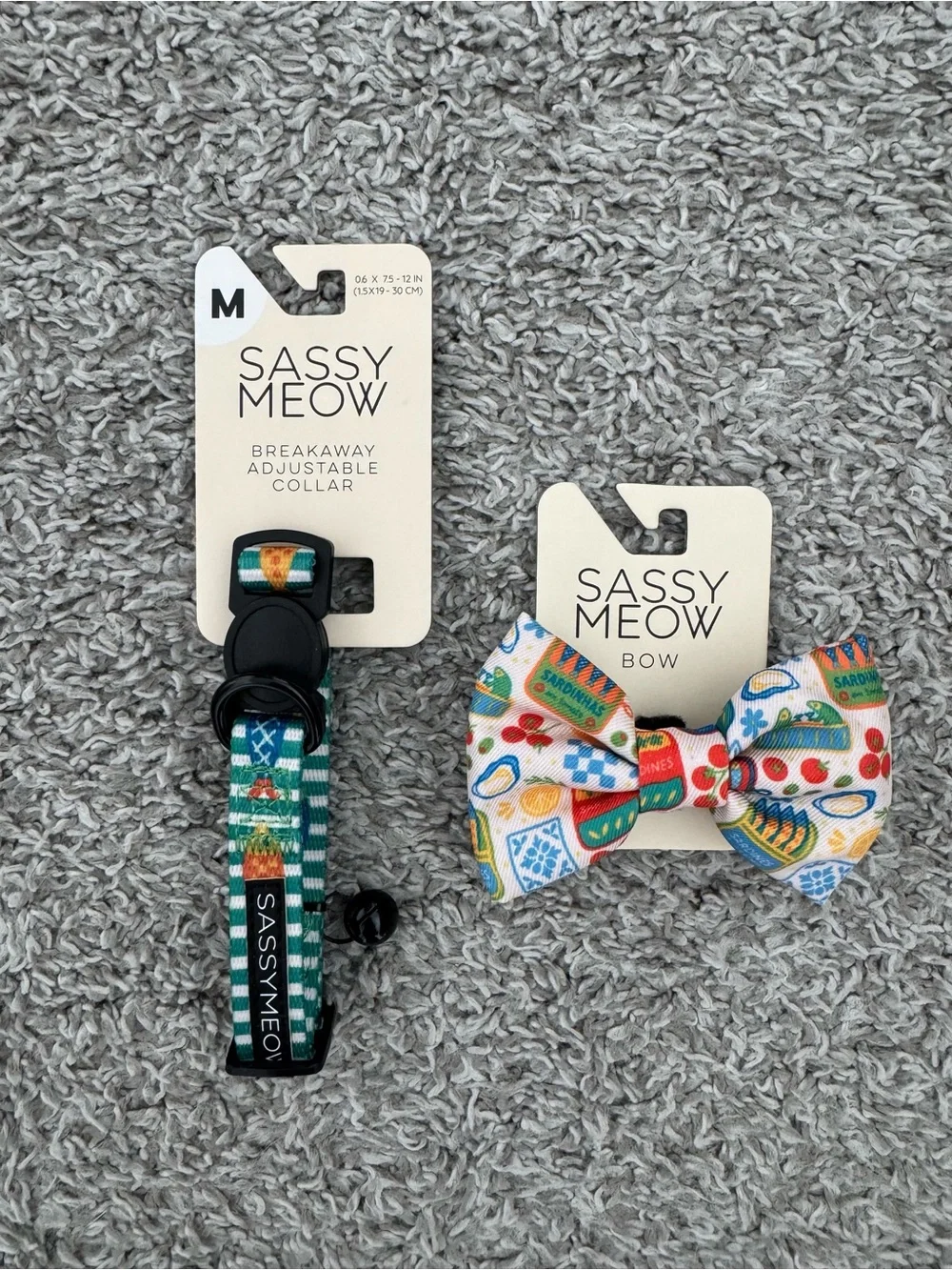 NWT Sassy Meow Cat Collar & Bow Set